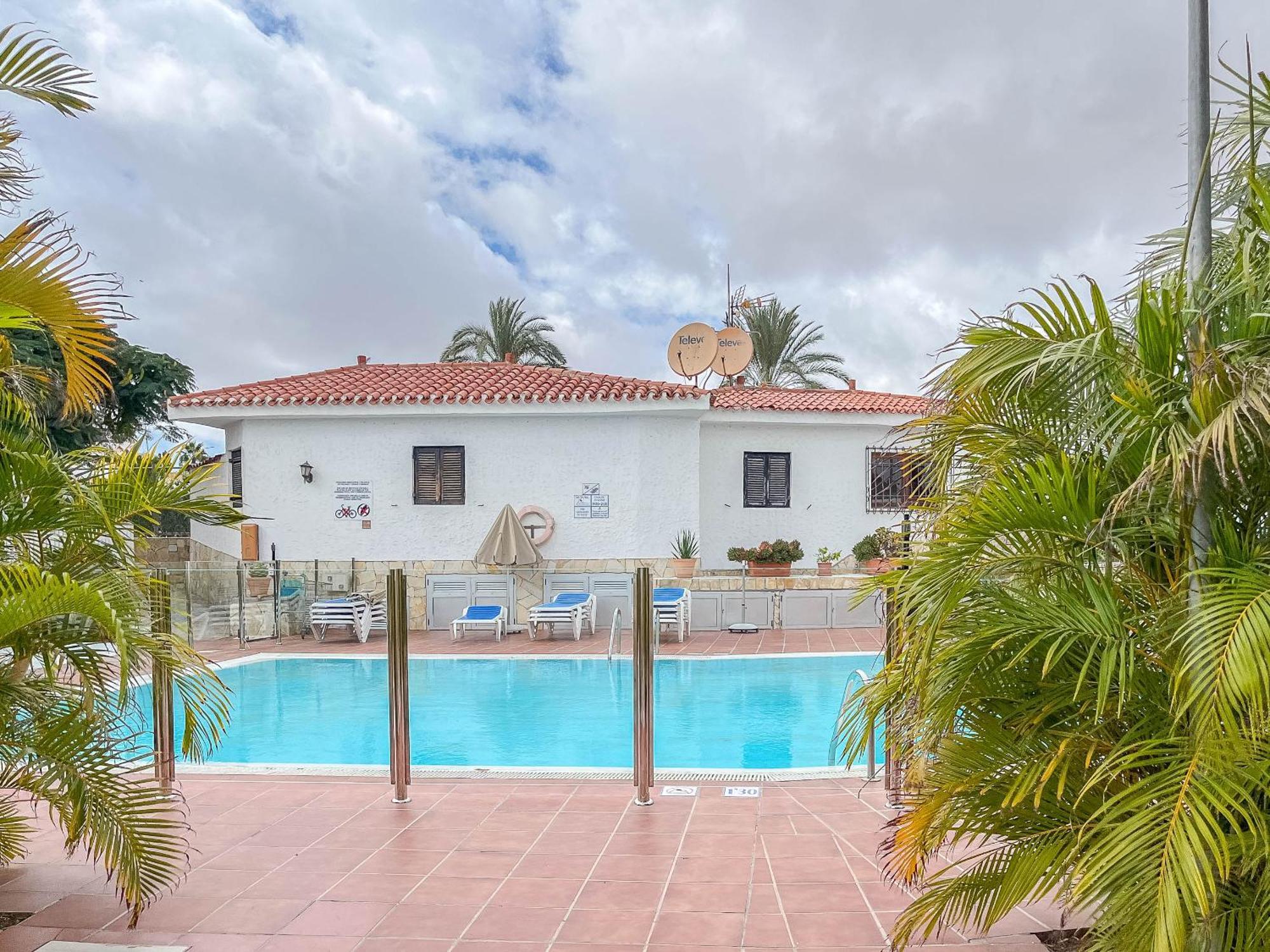 Private Chill-Out Terrace Bungalow - Pool San Bartolomé Luaran gambar
