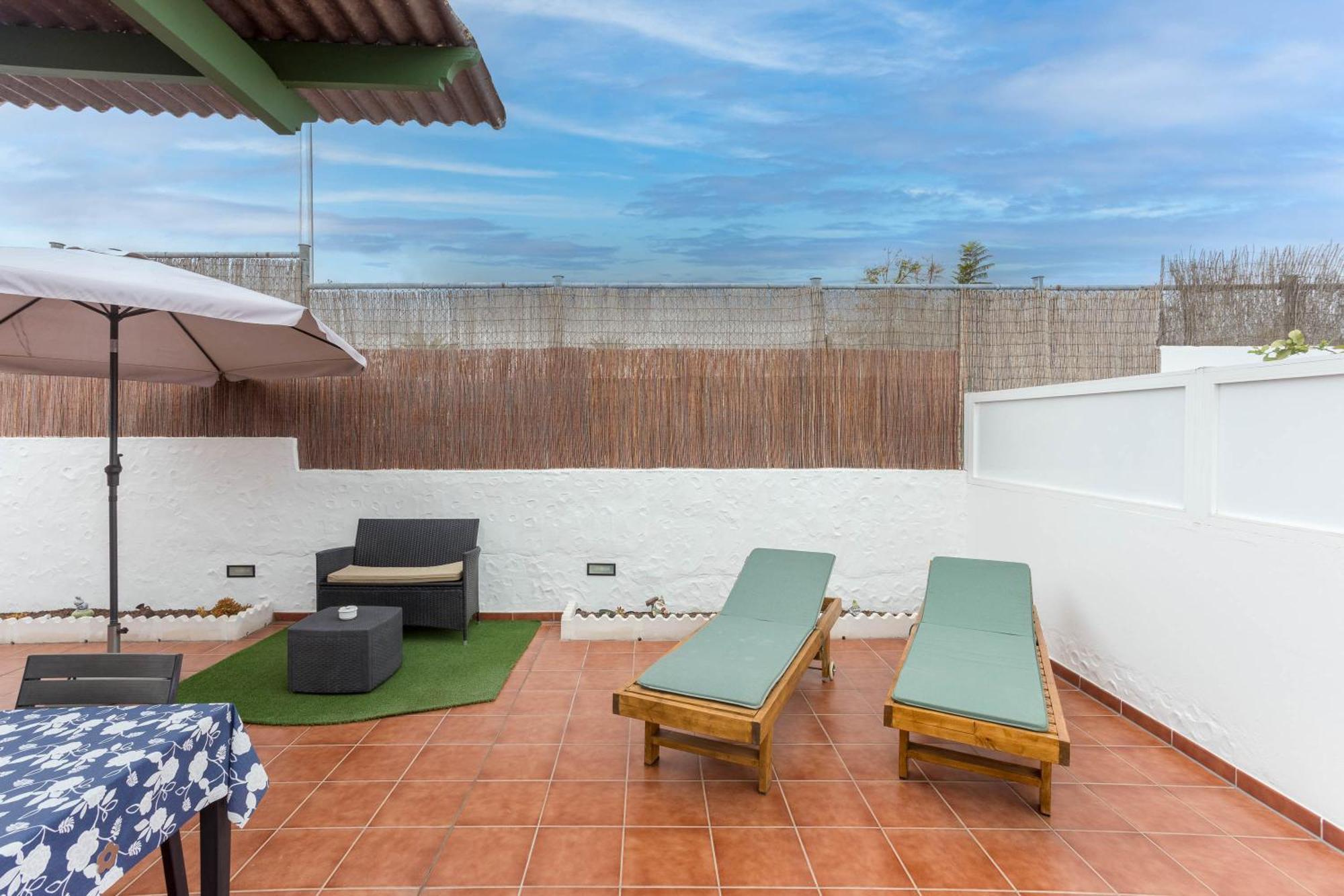 Private Chill-Out Terrace Bungalow - Pool San Bartolomé Luaran gambar